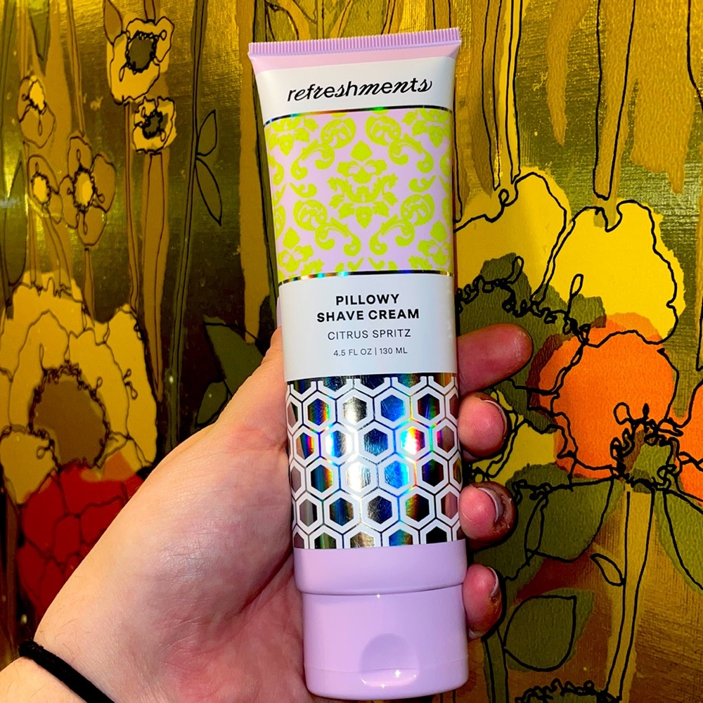 Refreshments Pillowy Shaving Cream